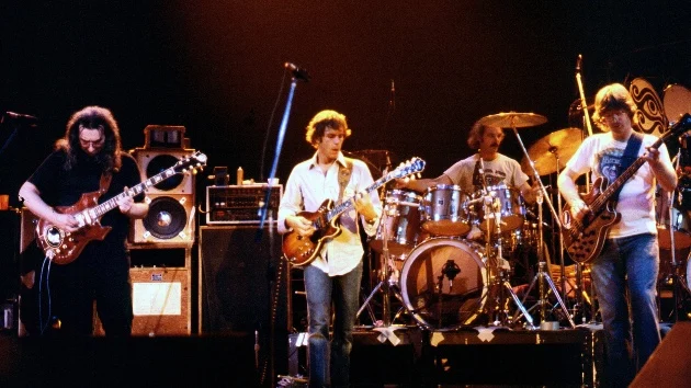 Grateful Dead announces ‘Dave’s Picks Vol. 55’, featuring 1990 Paris concert