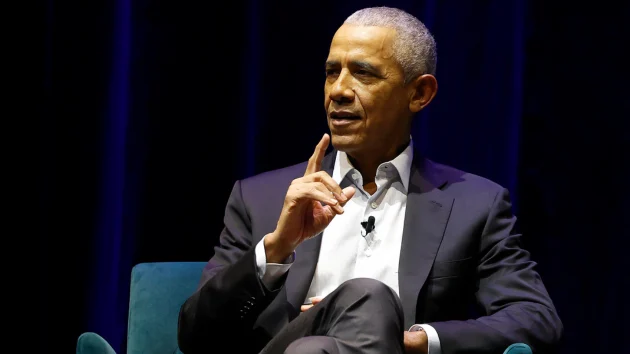 Obama rallies Texas Democrats who left state to block GOP redistricting plan