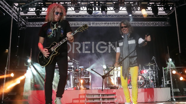 Foreigner, who ‘know what love is,’ offer to be Taylor & Travis’ wedding band