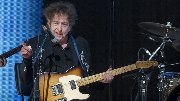 Dr. Tambourine Man: Bob Dylan awarded honorary doctorate from Berklee