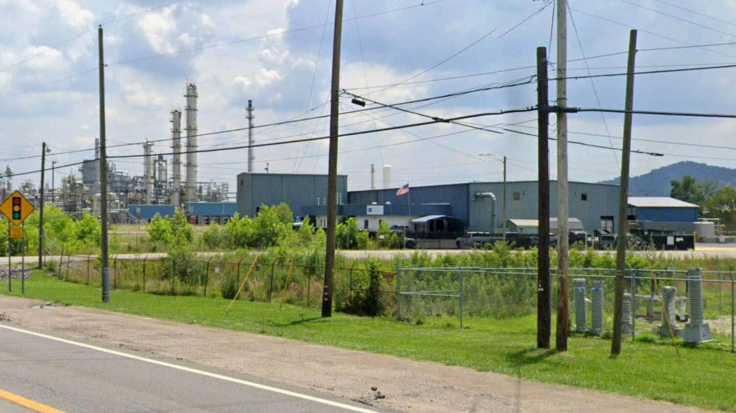 2 dead, at least 19 injured following chemical leak at West Virginia industrial plant