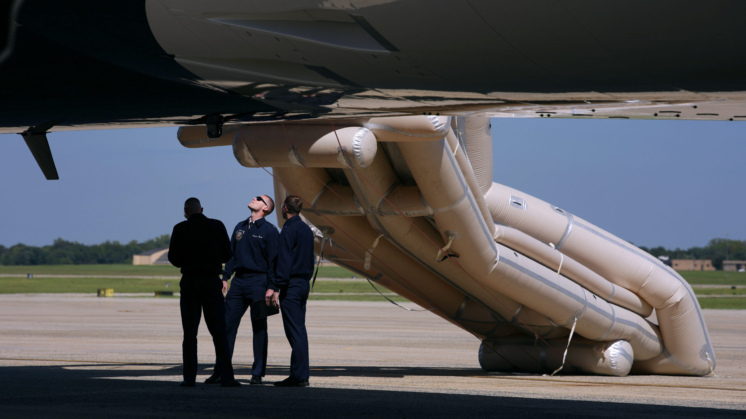 Inflatable slide deploys on Qatari-gifted Air Force One ahead of Trump’s Dallas trip