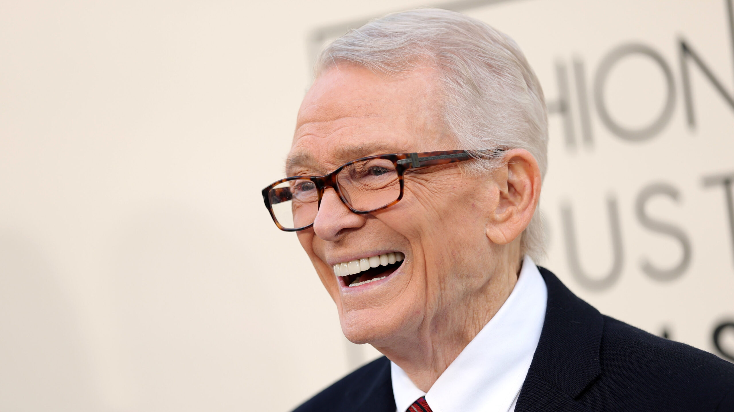 Bob Mackie, fashion designer to the stars, dies at 87