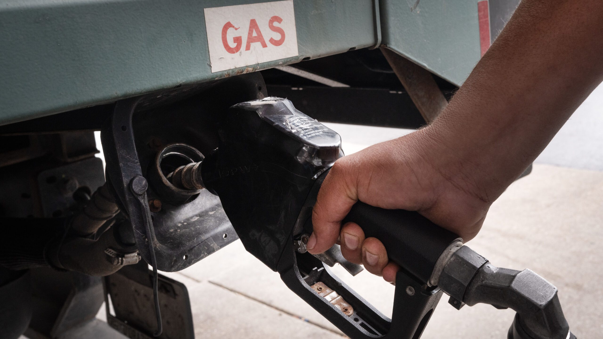 Gas prices set record for highest number of days above $4 a gallon in a calendar year